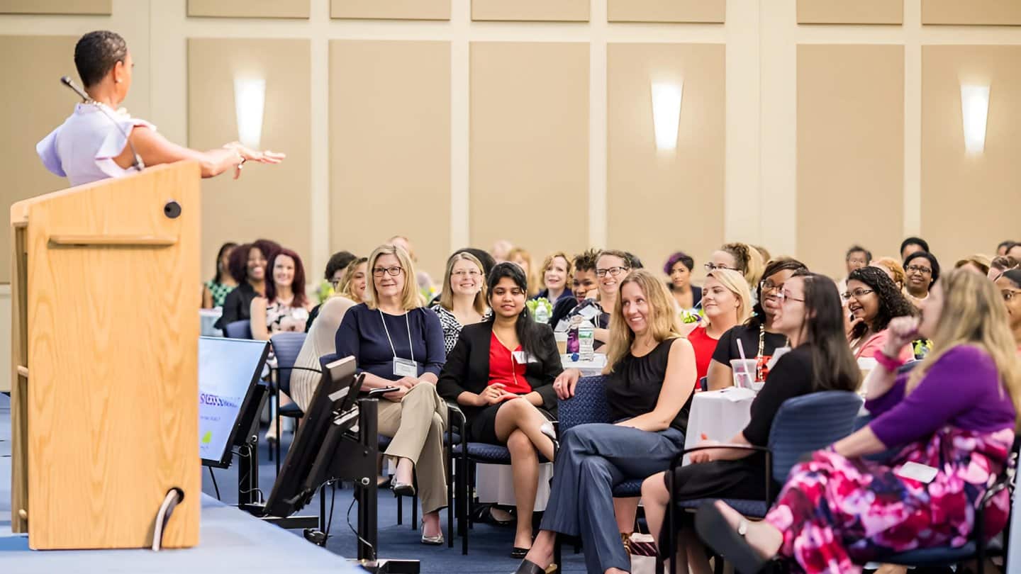 Gloria Mayfield Banks giving the keynote at the 2018 Women in Business Summit.
